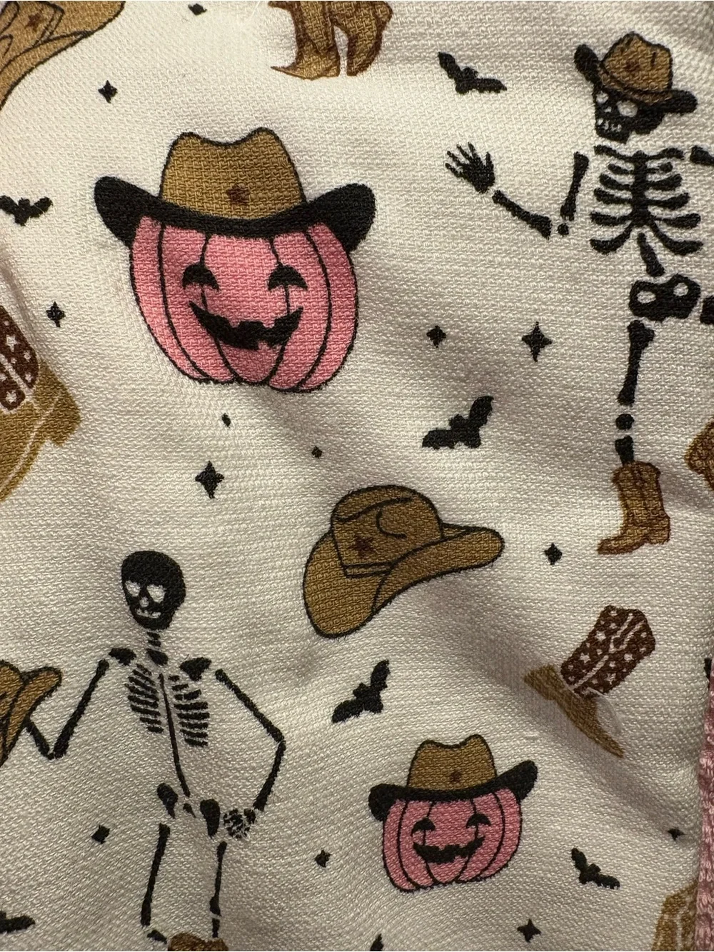 GRAMMERCY 3 PC PINK HALLOWEEN WESTERN KITCHEN TOWELS NWT BOOTS HATS SKELETONS